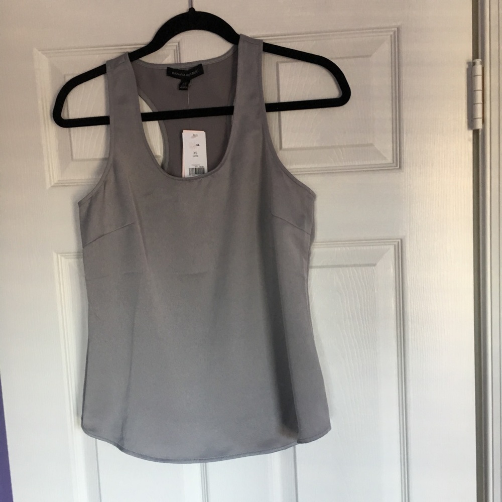 NWT Banana Republic Racerback Shell. Size XS